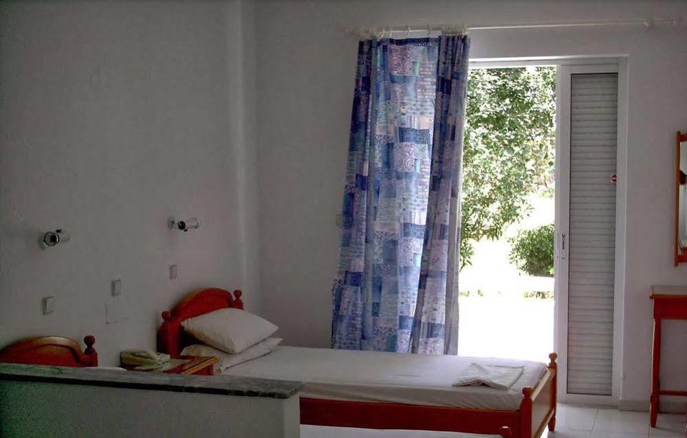 Miros Hotel Apartments Tigkaki  Ngoại thất bức ảnh